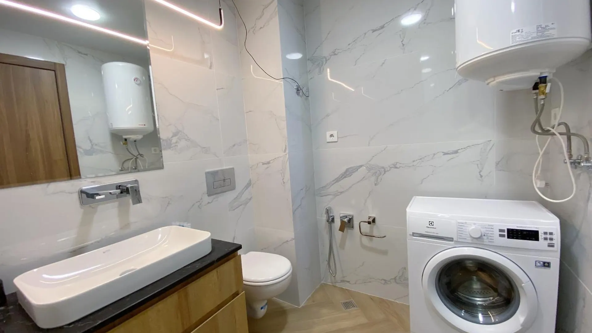 Luxurious Apartment With Panoramic Seaview Batumi 0*,