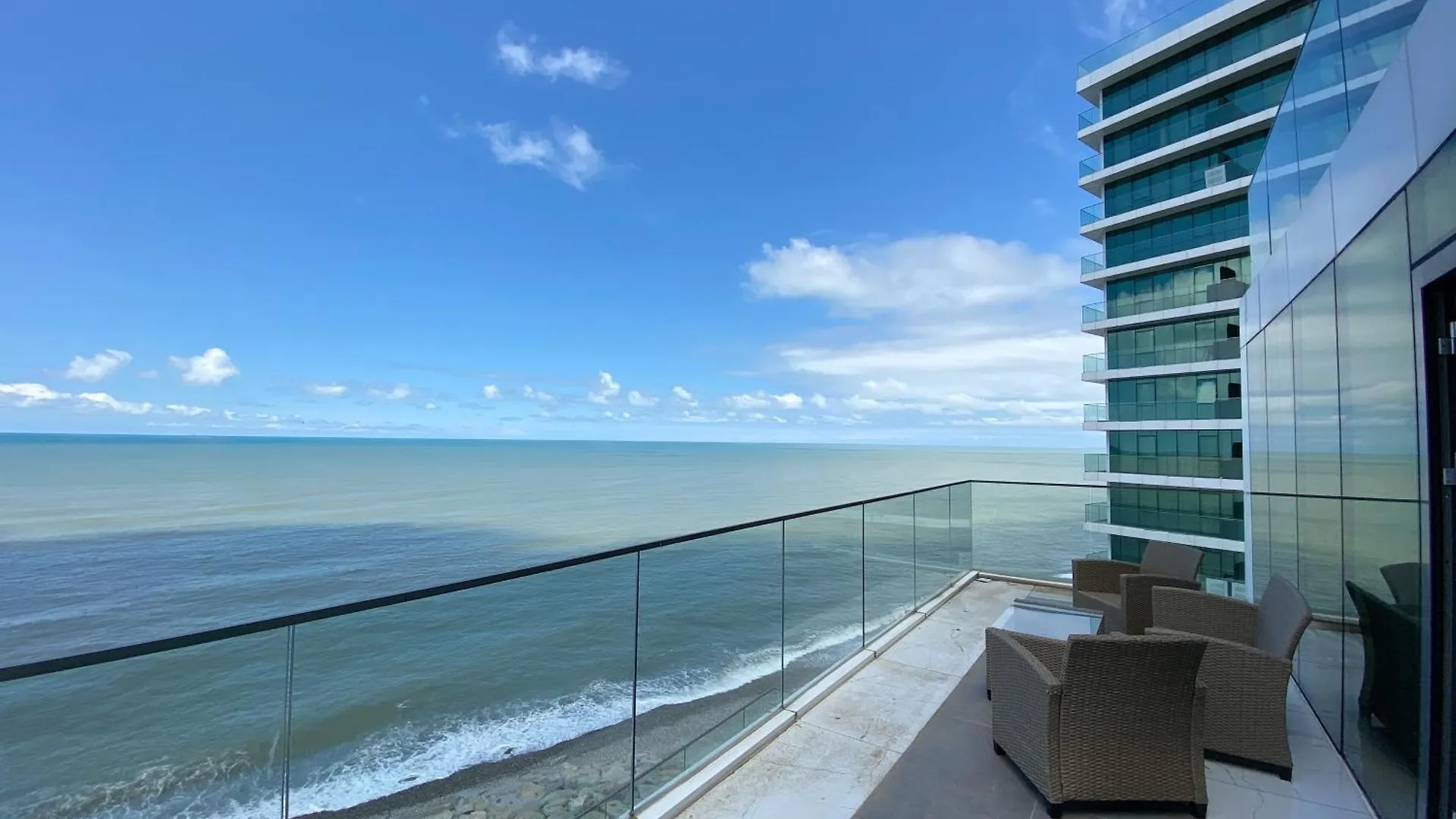 Luxurious Apartment With Panoramic Seaview Batumi